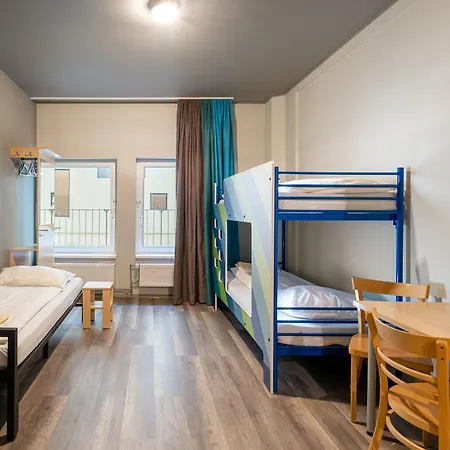 A&O Salzburg Hauptbahnhof Hostel *