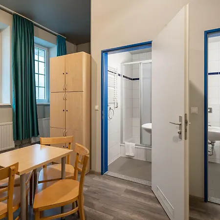 A&O Salzburg Hauptbahnhof Hostel *